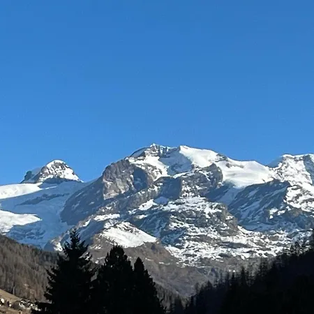 アパート La Montagna Incantata - Panoramico Per 5 Persone シャンポルク